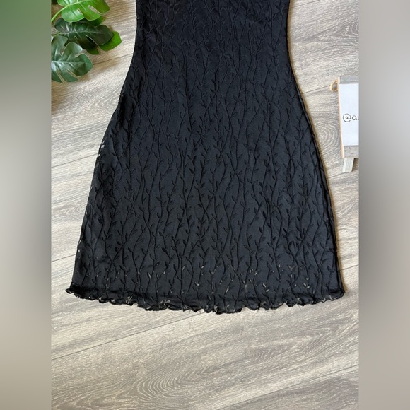 Zara woman slinky dress with sheer vine pattern. Size m - Picture 3 of 10